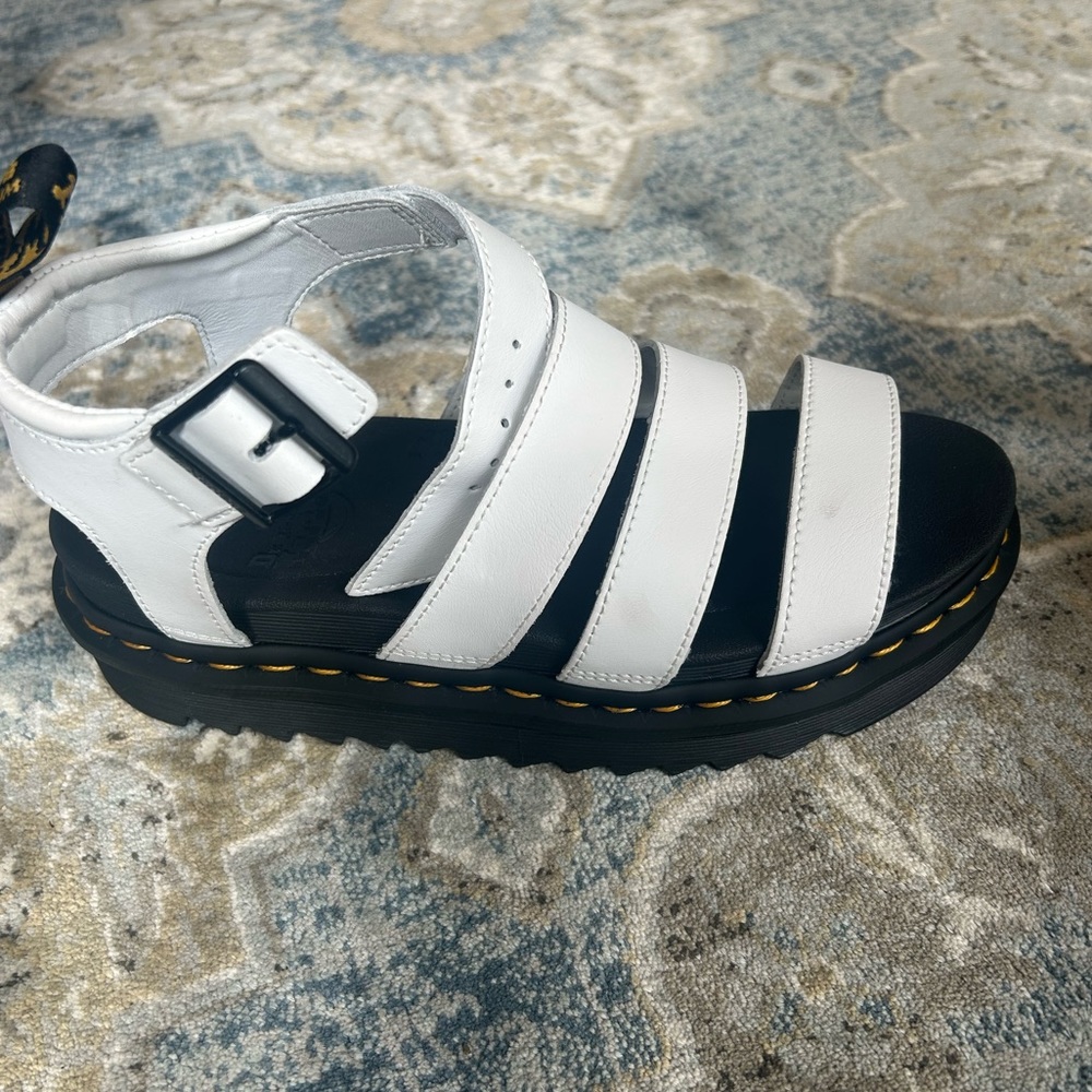 Dr.Marten Blaire platform sandals white